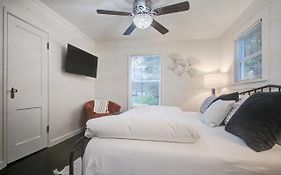 North Bend Downtown Cottage